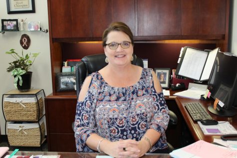 Mrs. Benton: The Full Circle