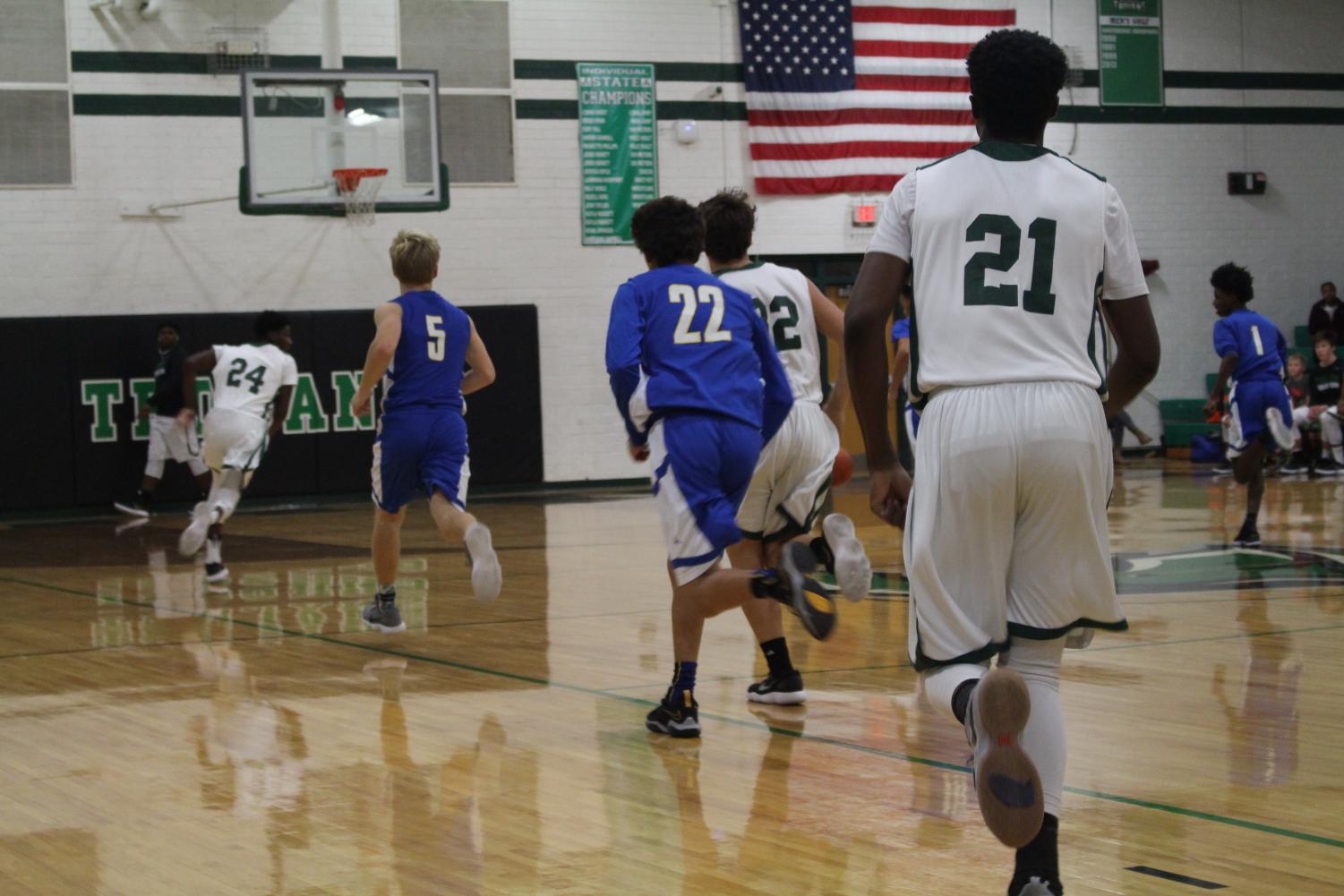 Men's JV Basketball Falls to Laney