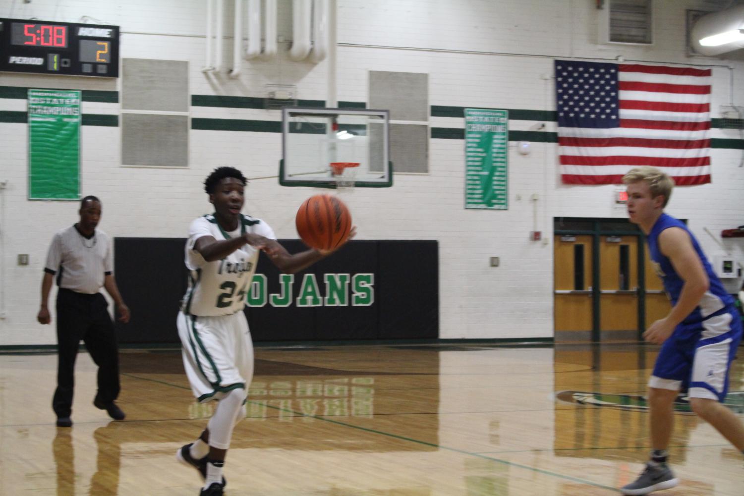 Men's JV Basketball Falls to Laney