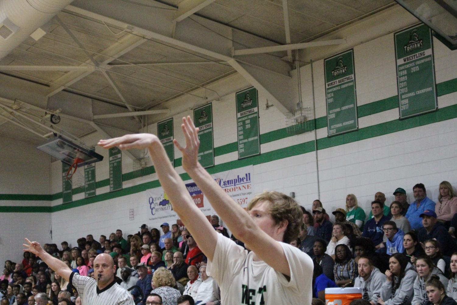 84 Feet: Men's Basketball Review
