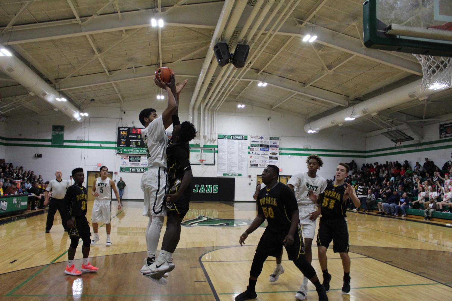 84 Feet: Men's Basketball Review