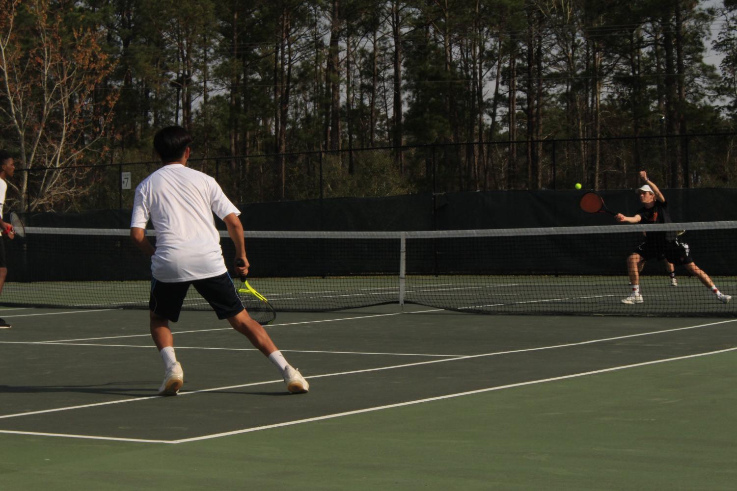 Men's Tennis: Wildcats defeat Trojans