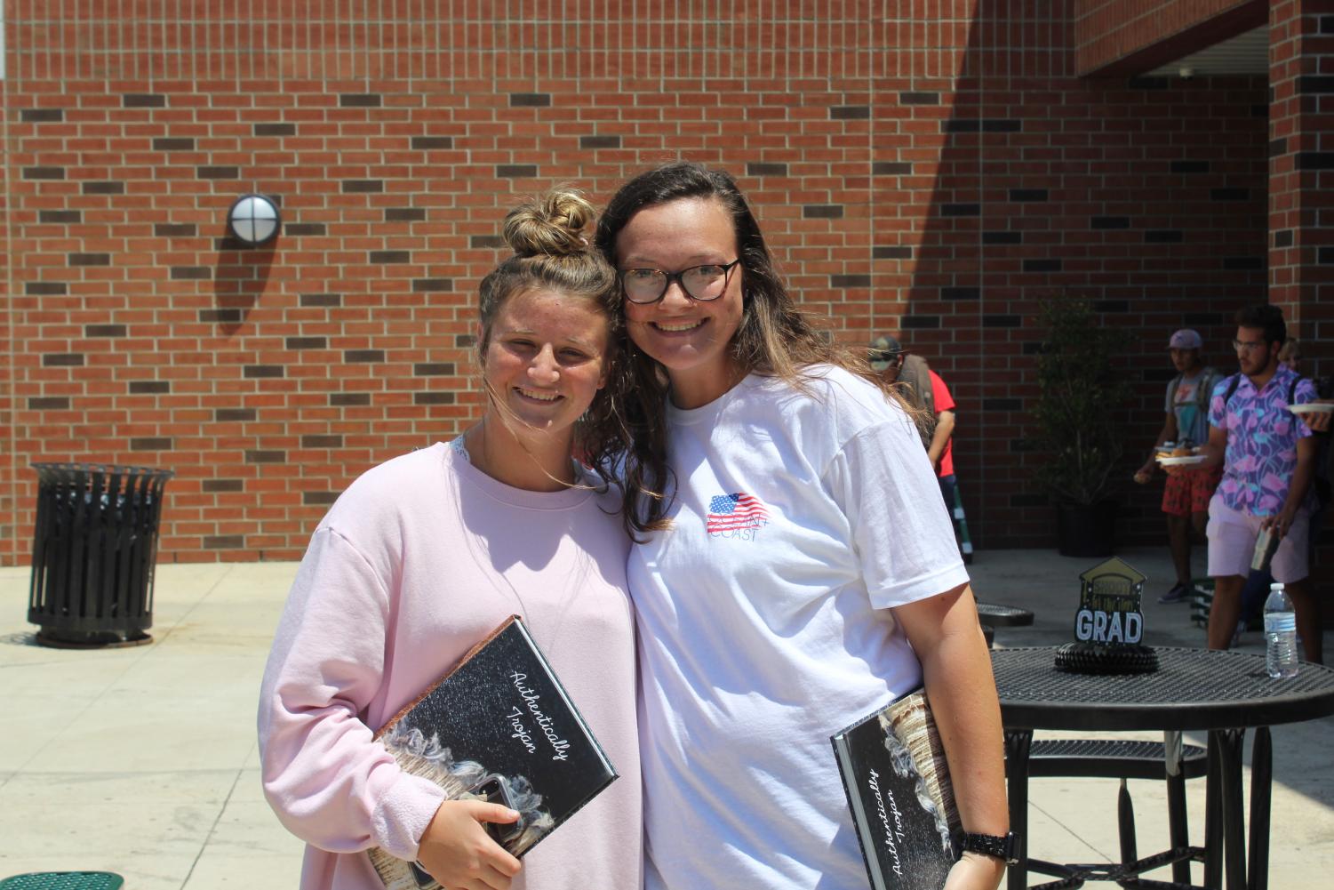 Senior Picnic and Yearbook Signing