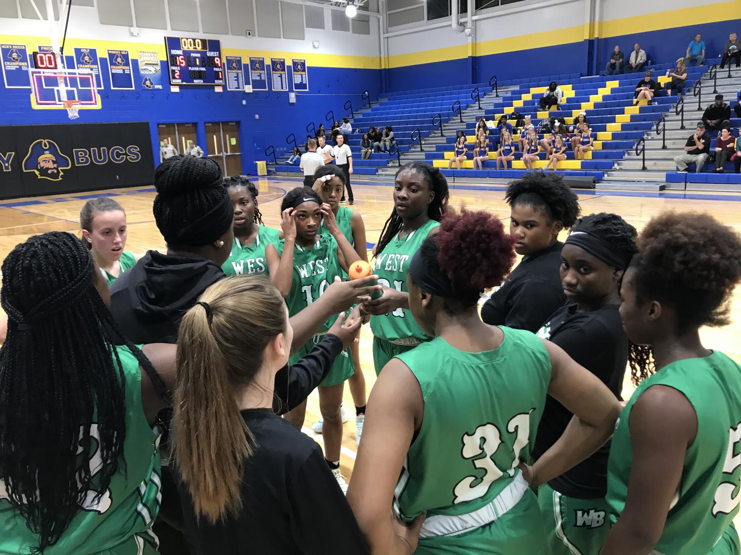 Women’s Basketball takes on Laney Bucs – The West Wind