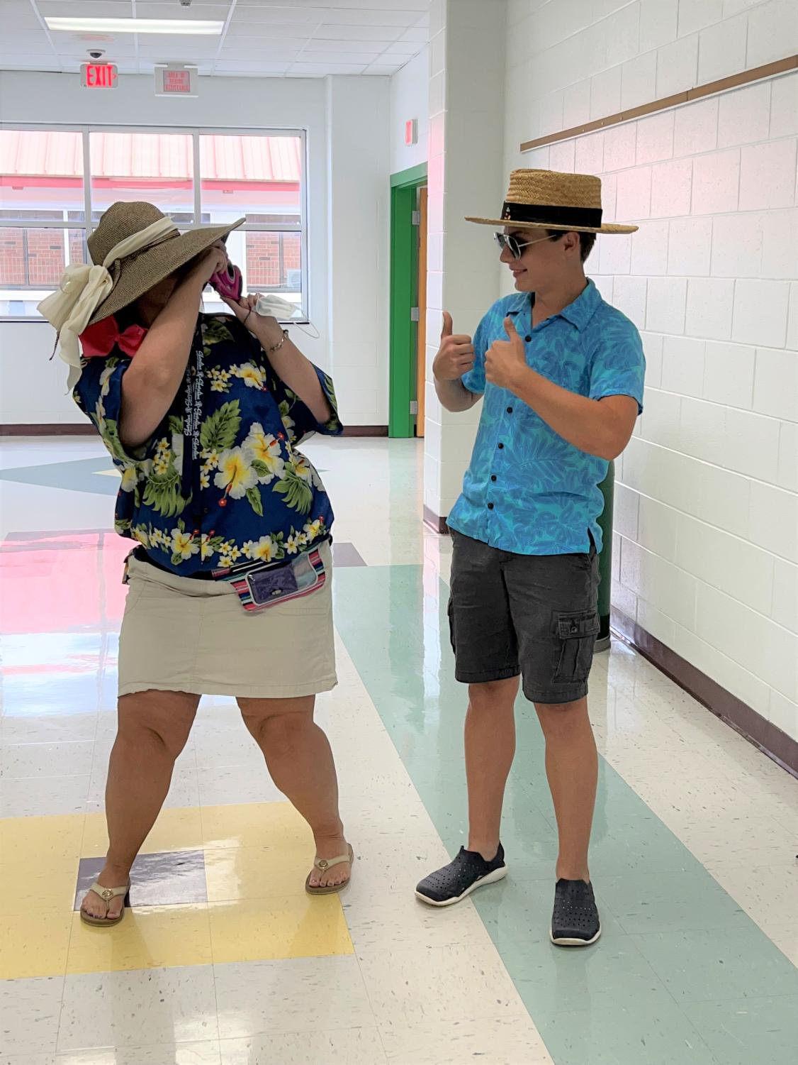 Tacky Tourist Tuesday; Spirit Week 2021