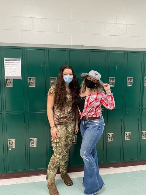 Spirit Week: Country Vs. Country Club