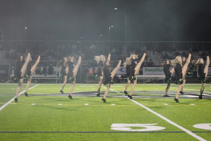 The dancer kick it off during halftime