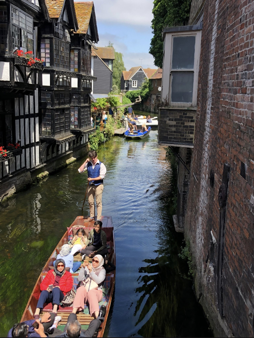 A Blonde Abroad, UK Travel Guide