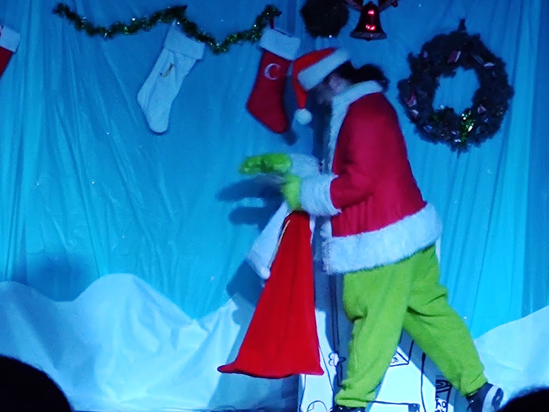 12/12 How the Grinch Stole Christmas