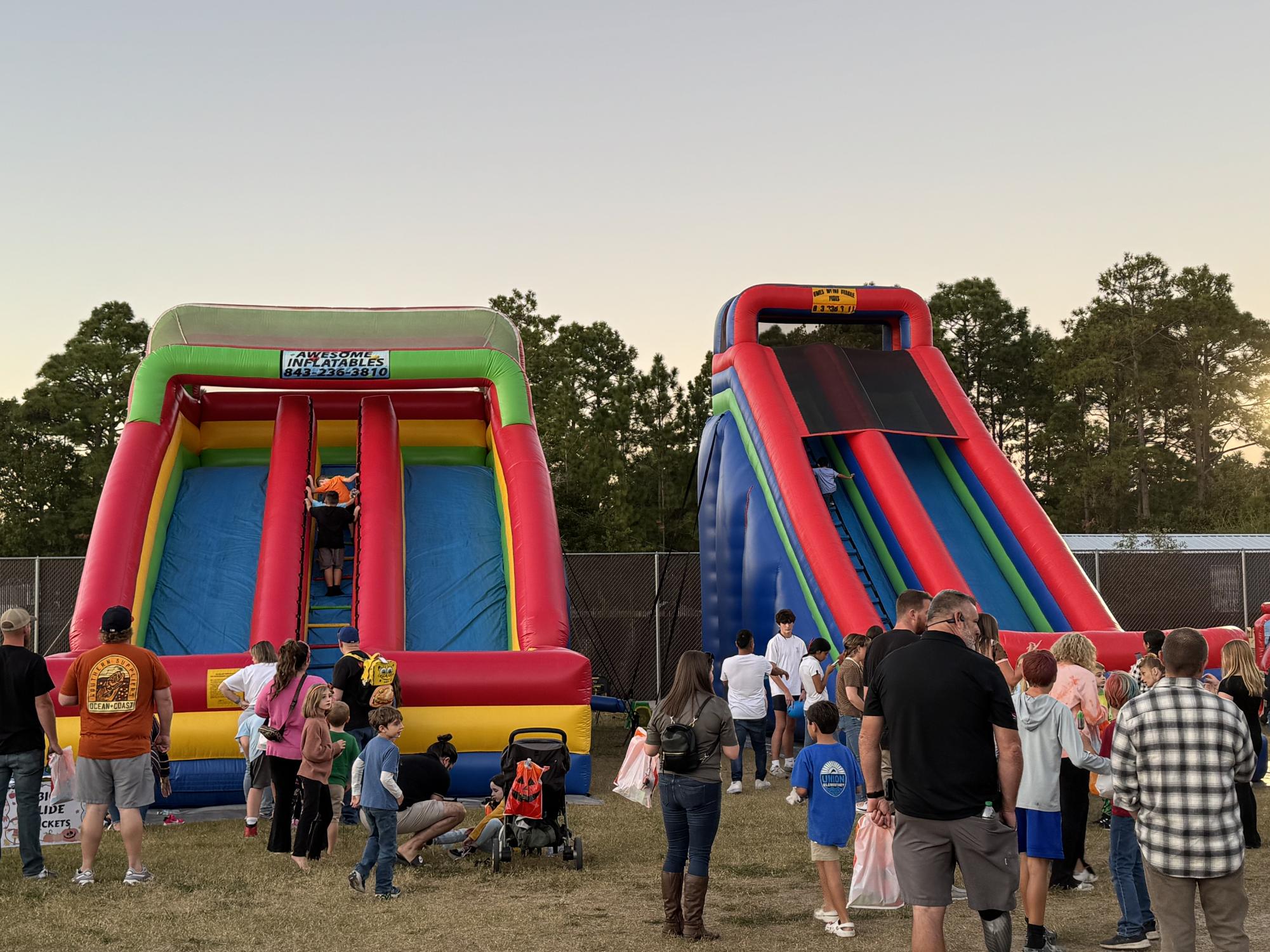 Key Club Volunteers : Union Fall Festival
