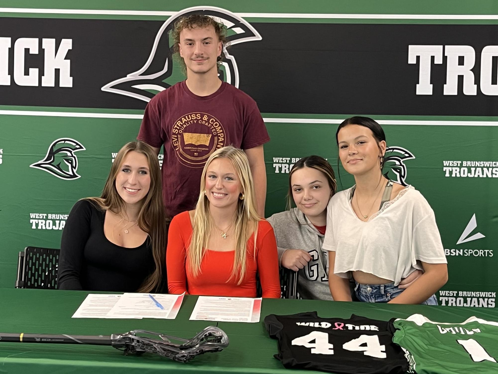 Kaitlin Goulds official signing day!