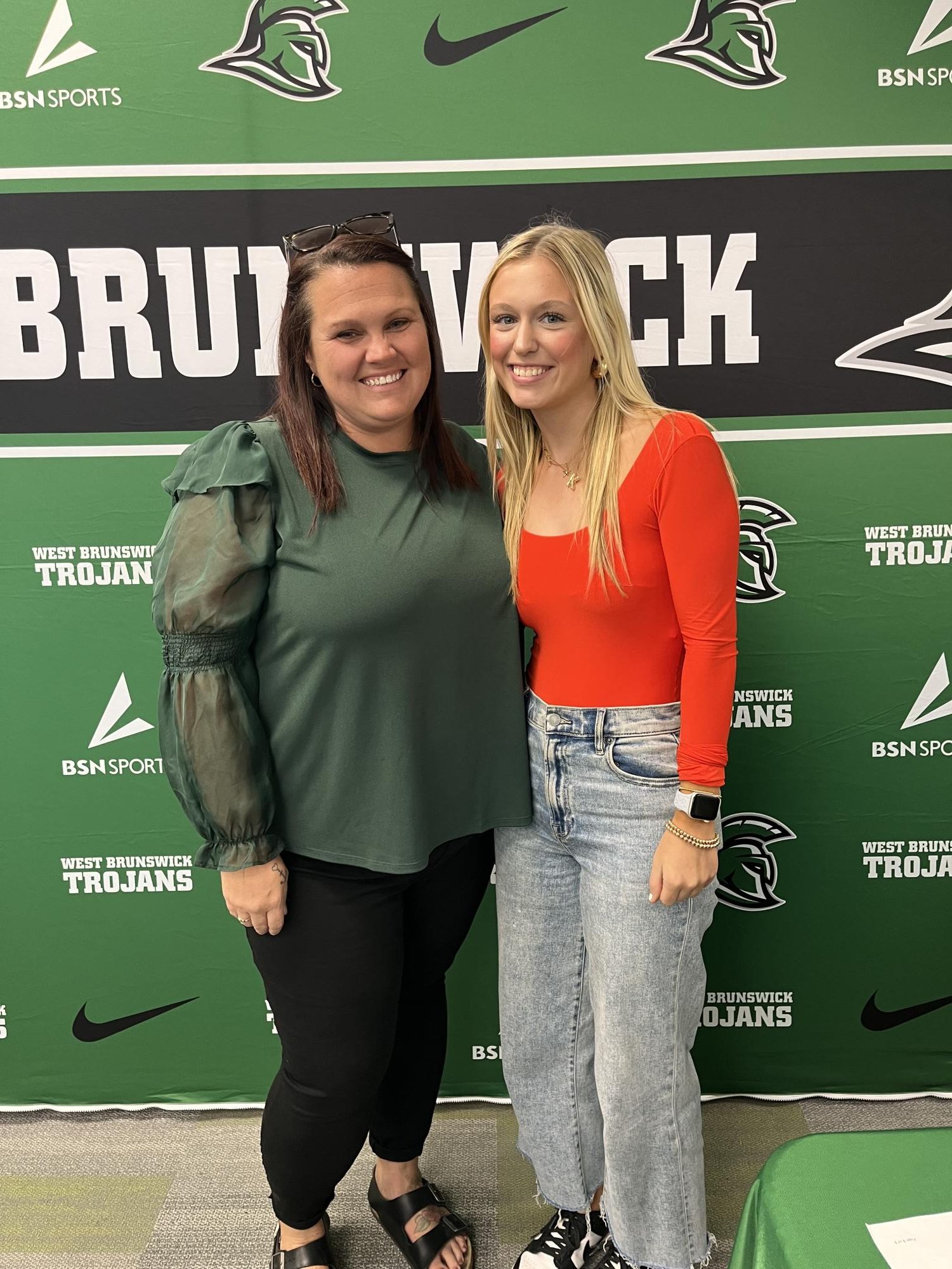 Kaitlin Goulds official signing day!