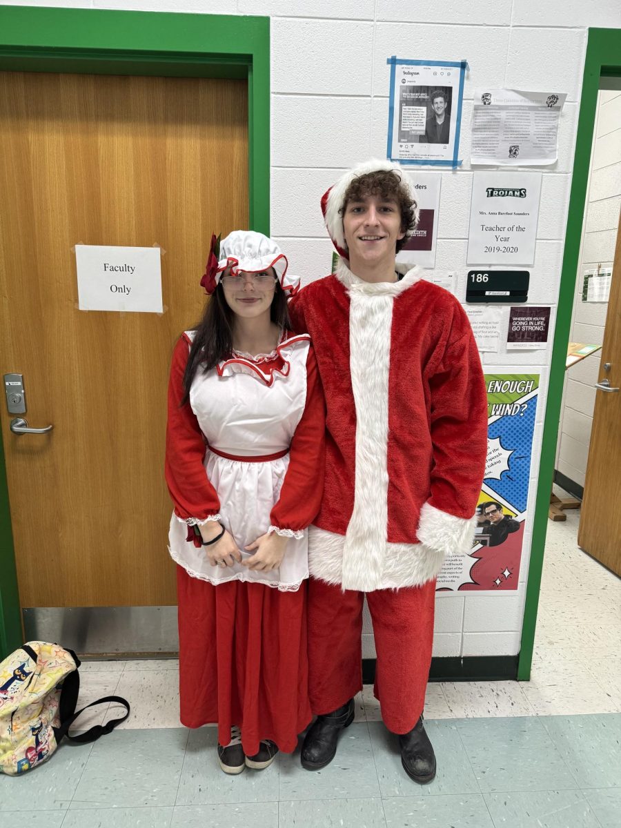 Seniors, Paige Levine and Matthew Argo dressed perfectly for their assigned theme as Santa Claus and Mrs.Claus.