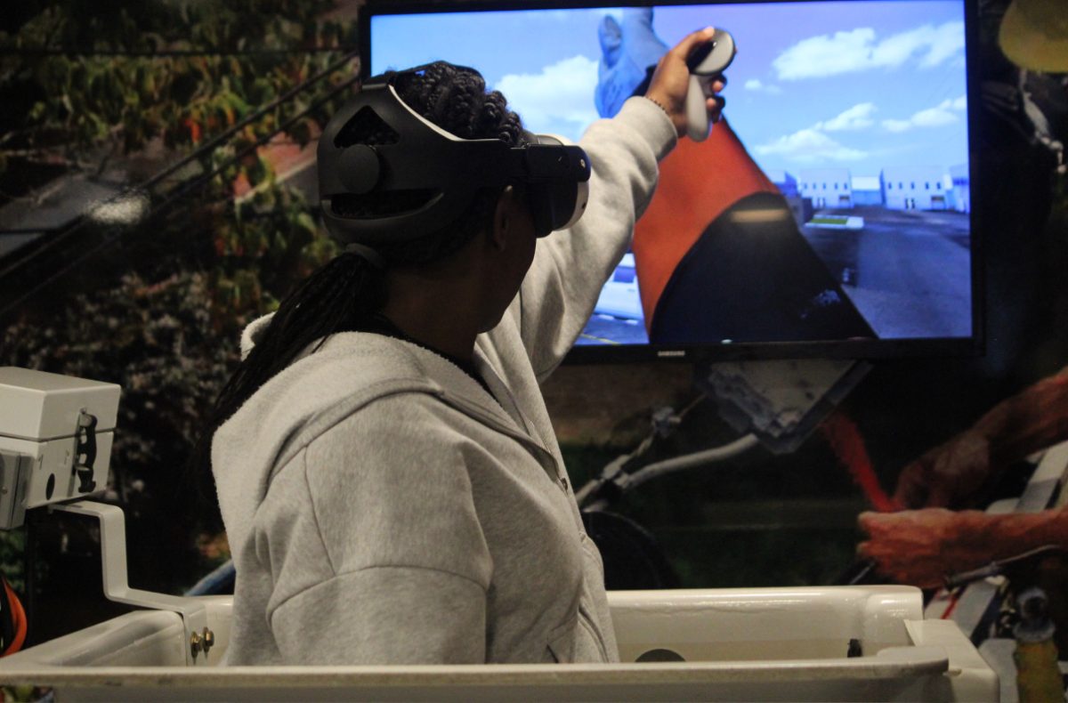 Student using the virtual reality simulator.